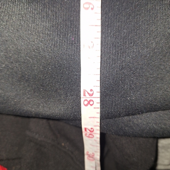 A Nike Dri-Fit New York Nets black hoodie in a men's size large. NWT. - Picture 5 of 6